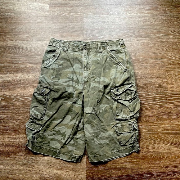 NOBO Other - NOBO men’s green camo cargo pants size 32